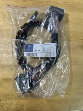 B67824204 Mercedes New Benz Genuine Ipod Interface Wiring Harness B 67824204